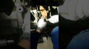 Если на Форде (Ford) туго ходит рычаг КПП!!! посмотри это видео