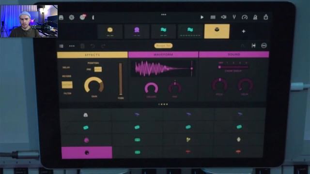 Is iPad Beat Making Really The Future? - Apps, Controllers & Tips (Beats & Gear Podcast Ep. 7) смотреть онлайн