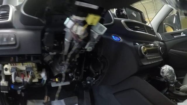 Защита от угона Hyundai Tucson Пример разбора салона для скрытой установки смотреть онлайн