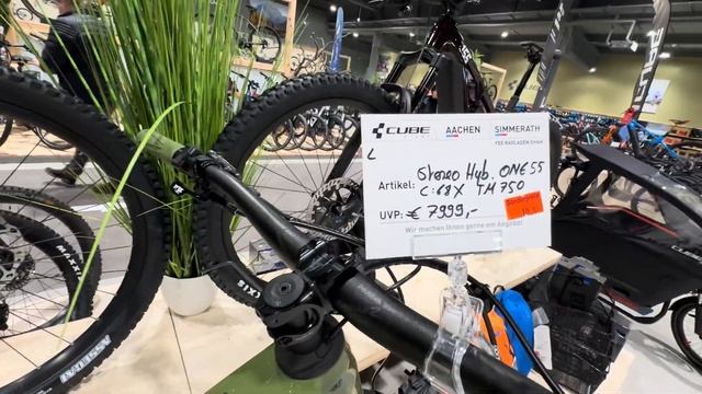 Cube E Bike Neuheiten 2023 / 2024 ! Zu Besuch im größten Cube Store Deutschlands Cube Store Aachen смотреть онлайн