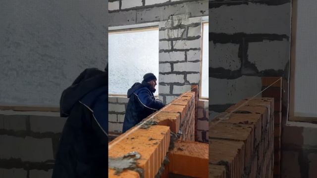 КЛАДКА ПЕРЕГОРОДОК ИЗ КИРПИЧА #строительство #домподключ #премиумстрой смотреть онлайн