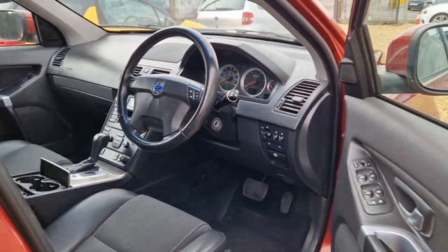 Volvo XC90 D5 Active AWD 2.4L Diesel Auto смотреть онлайн