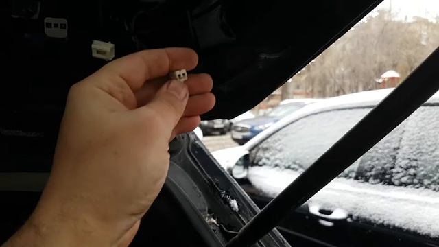 как отремонтировать датчик электропривода двери багажника автомобиля смотреть онлайн