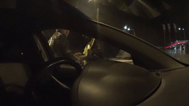 Остановили ДПС а в машине веселая музыка играет 6)Потроллили товарищей полицейских.