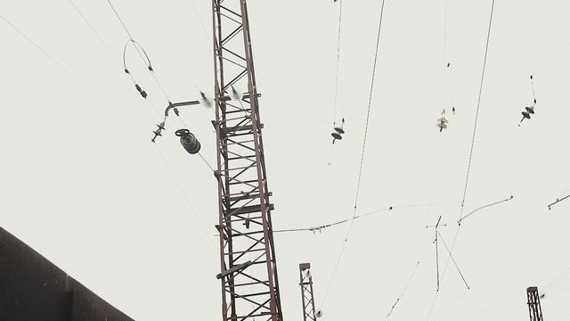 Маневровый тягач на колёсно-рельсовом ходу смотреть онлайн