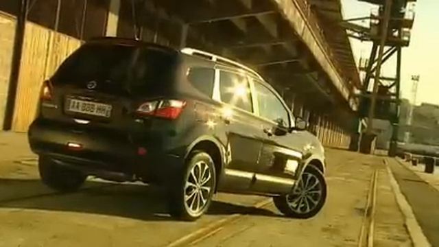 Nissan Qashqai 2010 Line Up.flv смотреть онлайн