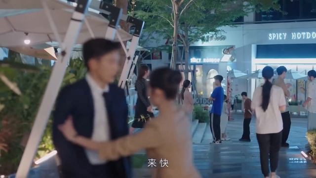 速看07|辛旗当众暴揍心机男为闵慧出头，闵慧终于原谅他了，再次爱上了他【你给我的喜欢 The Love You Give Me】 смотреть онлайн