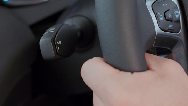 Como verificar as luzes traseiras e dianteiras | Ford Portugal смотреть онлайн