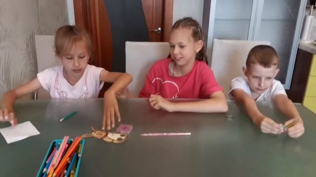КТО ЛУЧШЕ НАРИСУЕТ ПРЕДМЕТ, ТОТ ЕГО И ПОЛУЧИТ!!! ЧЕЛЕНДЖ!! ? смотреть онлайн
