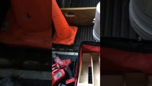 M18 FUEL Hackzall Tool Bag Organizer Insert смотреть онлайн