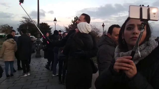 Париж, Монмартр, смотровая, музыка:) смотреть онлайн