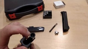 Не полная разборка охолощенного пистолета RETAY X1.