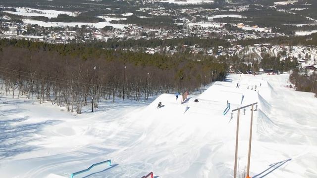 A FULL Snow Park In Your Backyard (with keys to the ski lift!) смотреть онлайн