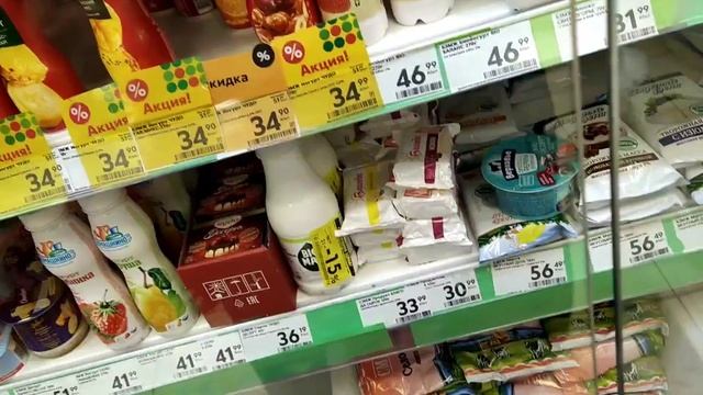 Почему меня трясёт☹️ Пятёрочка, купила еды для Кузи ,Whiskas Китикет. Вера не смотрит мой канал. ☹️