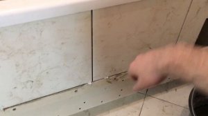 Укладка плитки на экран под ванну с нишей