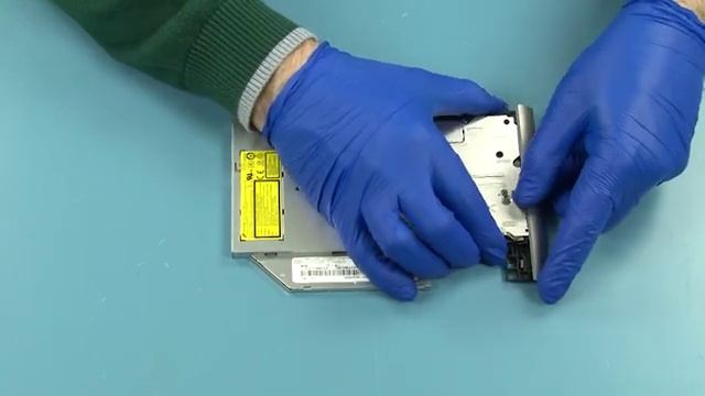 02. IdeaPad 320 - 520 @Optical Drive Replacement смотреть онлайн