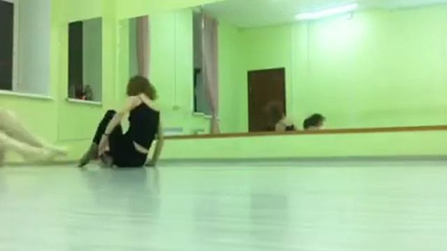 Женщина с волосами цвета ржи (репетиция) смотреть онлайн