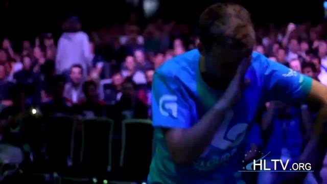 Jordan 'n0thing' Gilbert's flashbang dance! смотреть онлайн