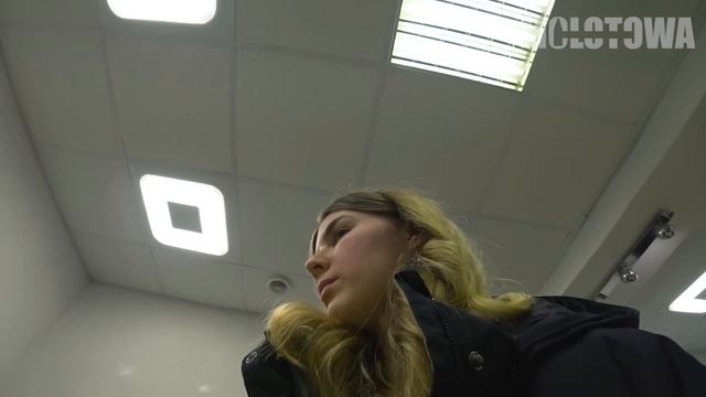 ПРОСРОЧЕННАЯ КОСМЕТИКА ВЫЗВАЛА АЛЛЕРГИЮ / ВЫЗВАЛИ СКОРУЮ / Треш-обзор салона красоты в Москве смотреть онлайн