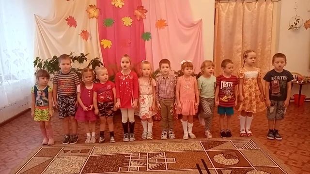 В нашем саду листопад смотреть онлайн