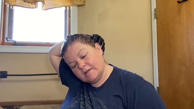 Dyeing my hair L'Oréal Feria Chocolate Cherry 36 at home смотреть онлайн