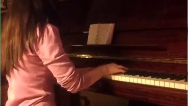 Исполнение на пианино и красивое пение смотреть онлайн