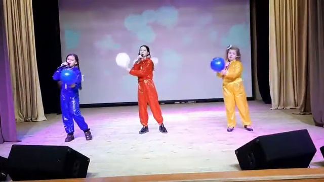 Ансамбль "Искорки"- Радуга желаний Уваровичская ДШИ смотреть онлайн