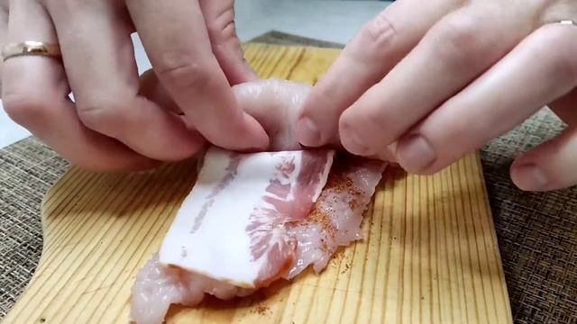 Рулетики из куриного филе. Шашлычок на сковороде смотреть онлайн