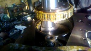 Двигатель ЯМЗ-240: установка коленчатого вала в блок. ("Воскресенская МТБС")