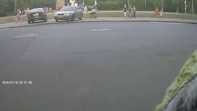 к750 с коляской . катаем по Одессе . 4 смотреть онлайн