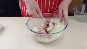 Как сделать СОЧНЫЙ фарш? Расскажу все СЕКРЕТЫ мясного фарша, и как готовится начинка для ЧЕБУРЕКОВ!