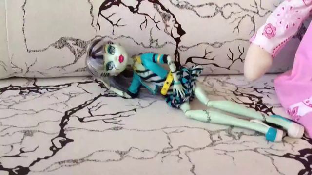 "Танцульки"- 1 кукольный клип Монстр Хай ( MONSTER HIGH ) смотреть онлайн