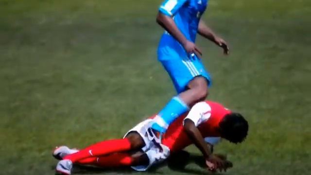 FIFA 12 Glitch - Ayew Dance Rapes Gervinho смотреть онлайн