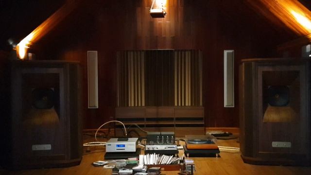 VAC Sigma 170iQ with Tannoy Westminster смотреть онлайн
