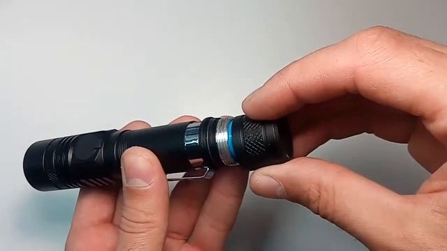 Фонарь WD-856-T6, съемный акумулятор 18650, зарядка от USB, zoom смотреть онлайн