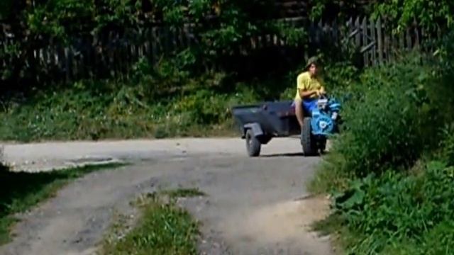 Пацанчик на мотоблоке,прикол смотреть онлайн