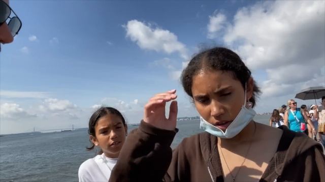 THE STATUE OF LIBERTY IS AMAZING (NEW YORK - PART ONE) - FAMILY VLOG смотреть онлайн