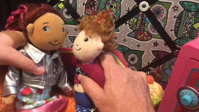 Groovy Girls смотреть онлайн