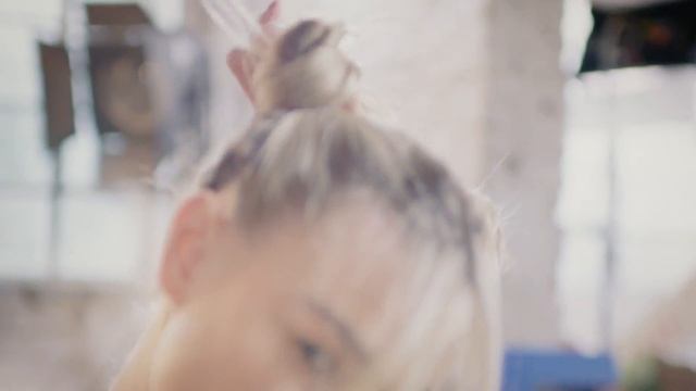 Как сделать два пучка | Укладка смотреть онлайн