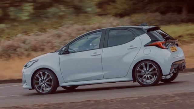 Toyota Yaris GR Sport 2023 смотреть онлайн