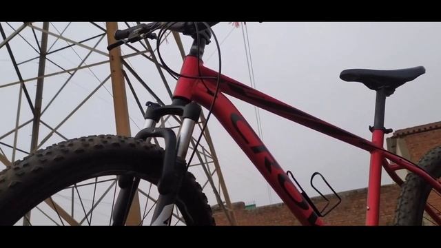 Red beauty - redhot. mtb 27.5 Cenematic shots / @redhot.mtb смотреть онлайн