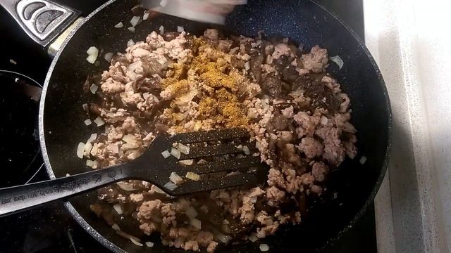 Пироги с персиками и шафраном