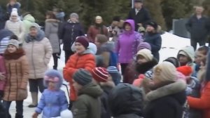 А вишня красная