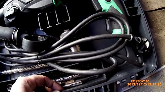 перфоратор Hitachi DH26PC - 830W смотреть онлайн