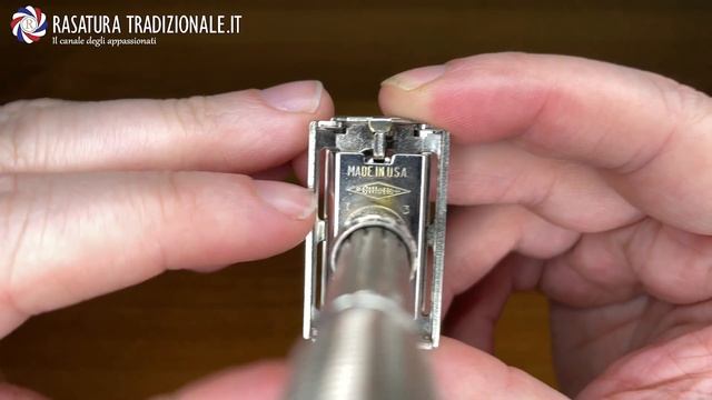 Gillette Adjustable Slim - Unboxing Vintage 1963 - Rasatura tradizionale смотреть онлайн