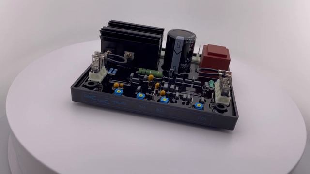 Регулятор напряжения R438 смотреть онлайн