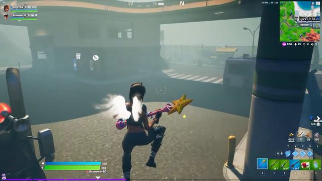 Fortnite Kapitel 2 Saison 8 - Balenciaga : Benutze vor einem Modischer-Mopser-Graffiti ein Emote - смотреть онлайн