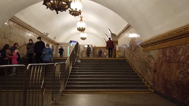 Метро Проспект Мира кольцевая радиальная прогулка по Москве видео обзор смотреть онлайн