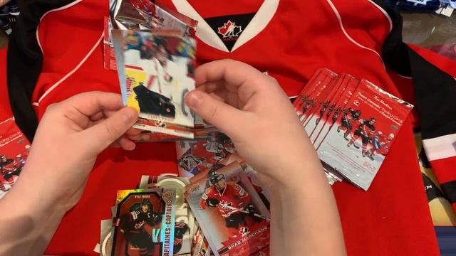 ?Tim Hortons Hockey Upper Deck 2021-22 Team Canada - Pack Battle - TIMBIT! + enter to win 10 packs! смотреть онлайн