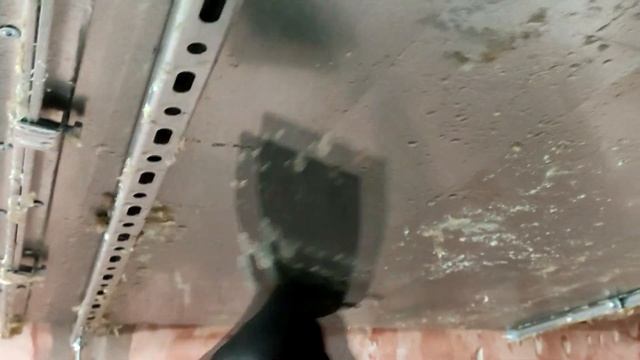 Как легко удалить монтажную пену с металлической поверхности без механических повреждений. смотреть онлайн